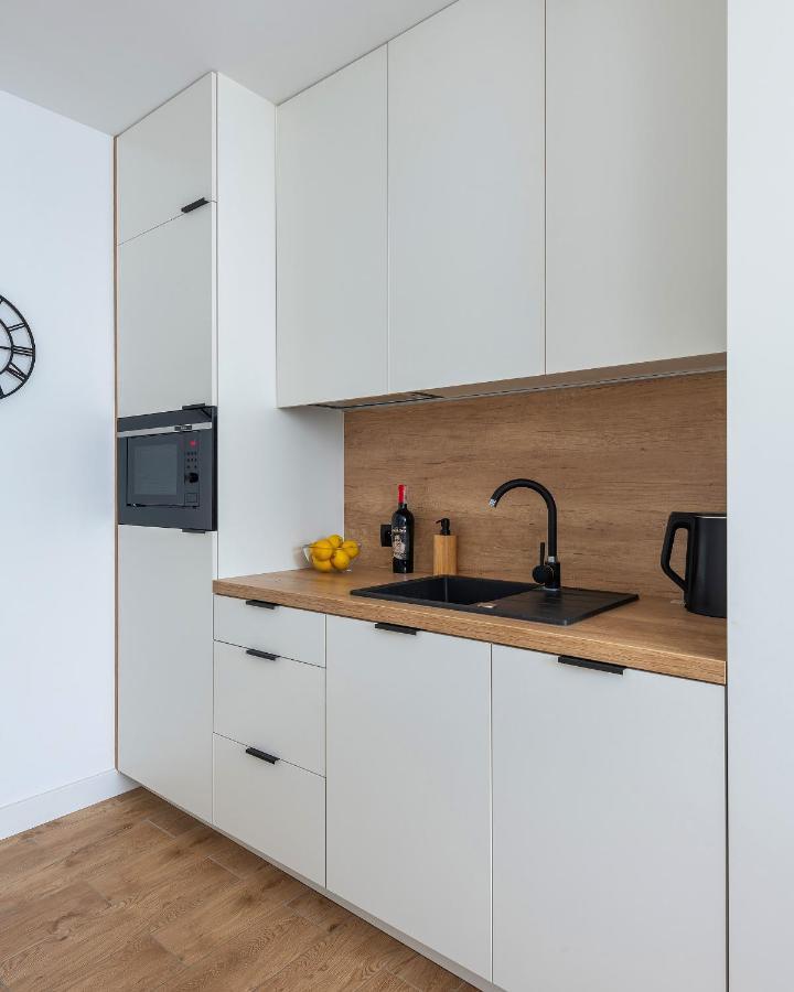 Sliska 3 - Studio - 100M Od Zlotych Tarasow Oraz 200M Od Dworca Centralnego, Piekny Widok Na Panorame Warszawy - Wifi - Smart Tv 55 Cali - Better Rental Varsovia Exterior foto