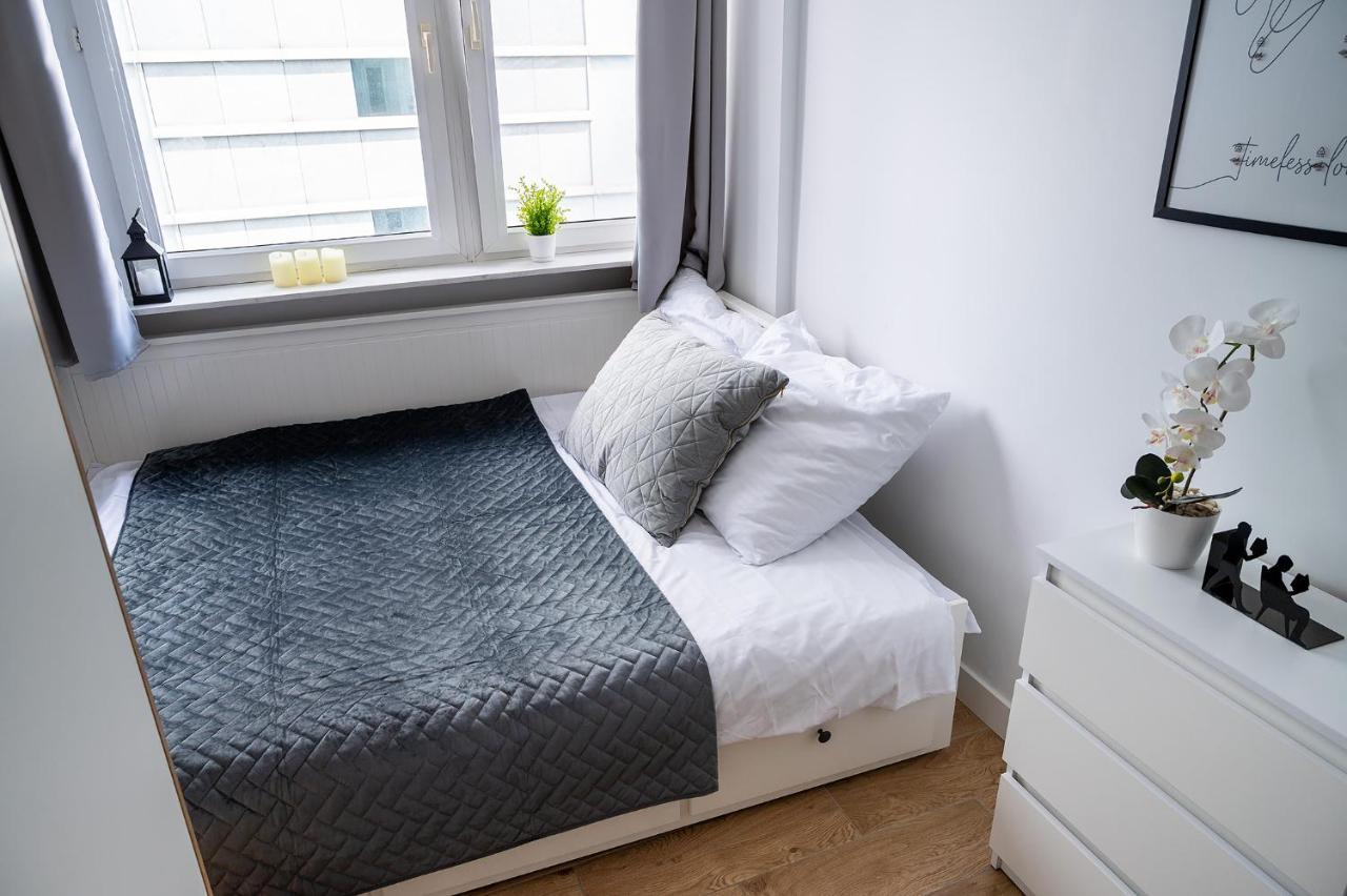 Sliska 3 - Studio - 100M Od Zlotych Tarasow Oraz 200M Od Dworca Centralnego, Piekny Widok Na Panorame Warszawy - Wifi - Smart Tv 55 Cali - Better Rental Varsovia Exterior foto
